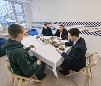 Встречу с участником СВО провели депутаты Городской Думы