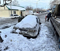 Работа по уборке с улиц «автохлама» (разукомплектованного транспорта) ведётся в Петропавловске