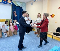 Депутаты поощрили детские сады на своих избирательных округах за участие в конкурсе