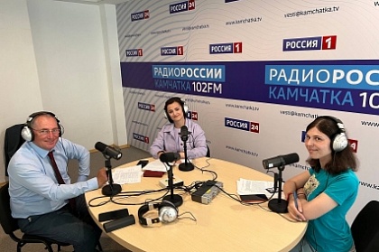 Депутаты Игорь Черныш и София Походий стали участниками прямого эфира на радио