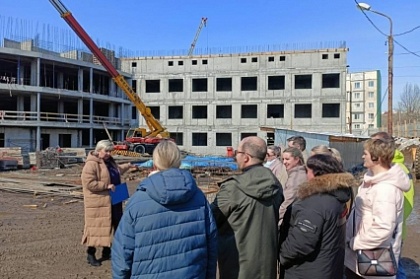 Депутат рассказала о ходе строительства нового корпуса школы №40