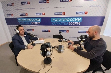Работу депутатского корпуса обсудили в прямом радиоэфире 