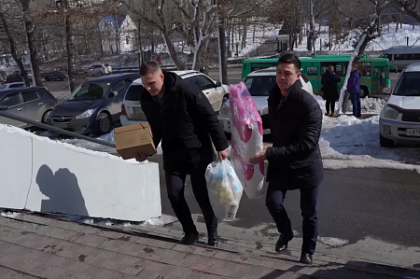 Своих не бросаем: депутаты передали гуманитарную помощь для жителей ДНР и ЛНР