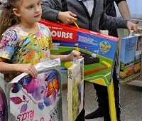 Воспитанники школы-интерната получили новогодние подарки от депутата ГорДумы Рамазана Гусейнова