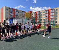 Традиционная спортивная «Двориада» состоялась при поддержке депутатов
