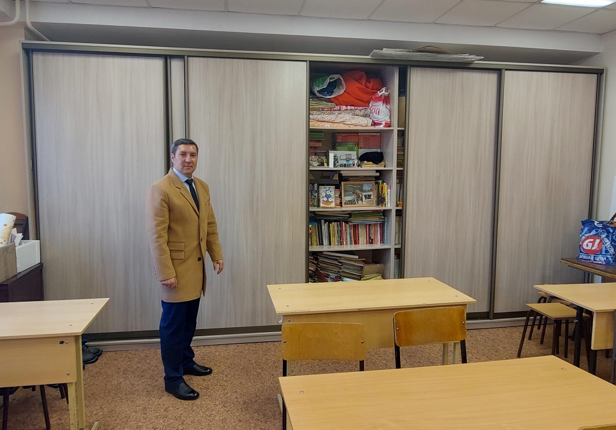 Материальное оснащение школ краевой столицы улучшается при поддержке депутатов