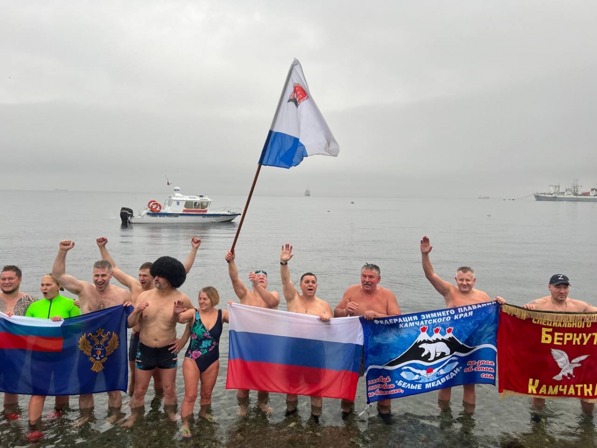 Физкультурно-патриотический межнациональный заплыв состоялся в краевой столице