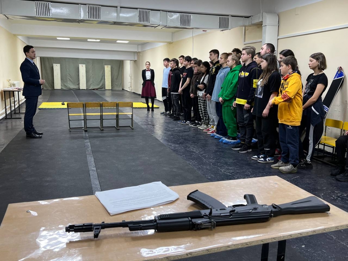 Первая матчевая встреча школьников по пулевой стрельбе по мишеням прошла школе № 27