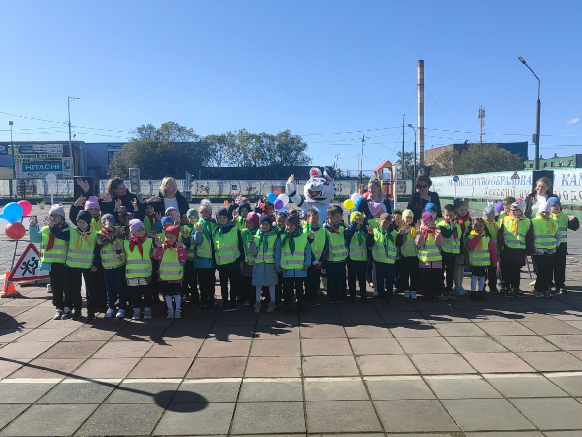 Первоклассников посвящают в пешеходы на Камчатке