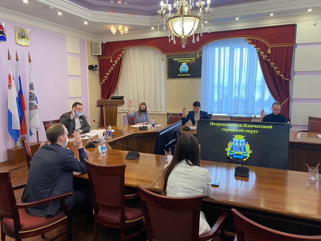 Новый созыв Молодёжного парламента формируют в Городской Думе