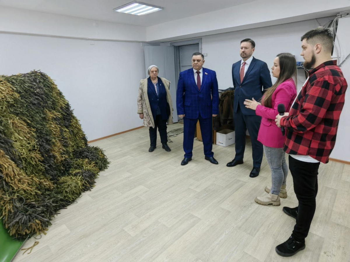 Новая точка по плетению маскировочных сетей для участников СВО открыта в Петропавловске