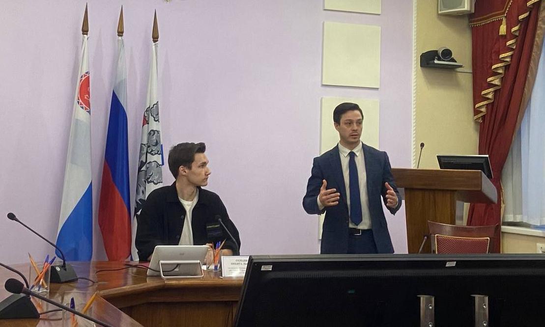 Юные парламентарии утвердили план работы и обсудили изменения в городские правовые акты