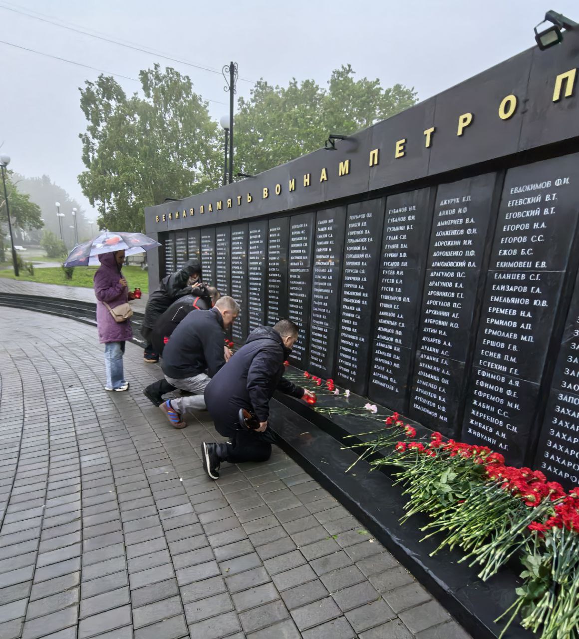 Депутаты и председатель Городской Думы Петропавловска приняли участие во всероссийской акции «Минута Молчания»