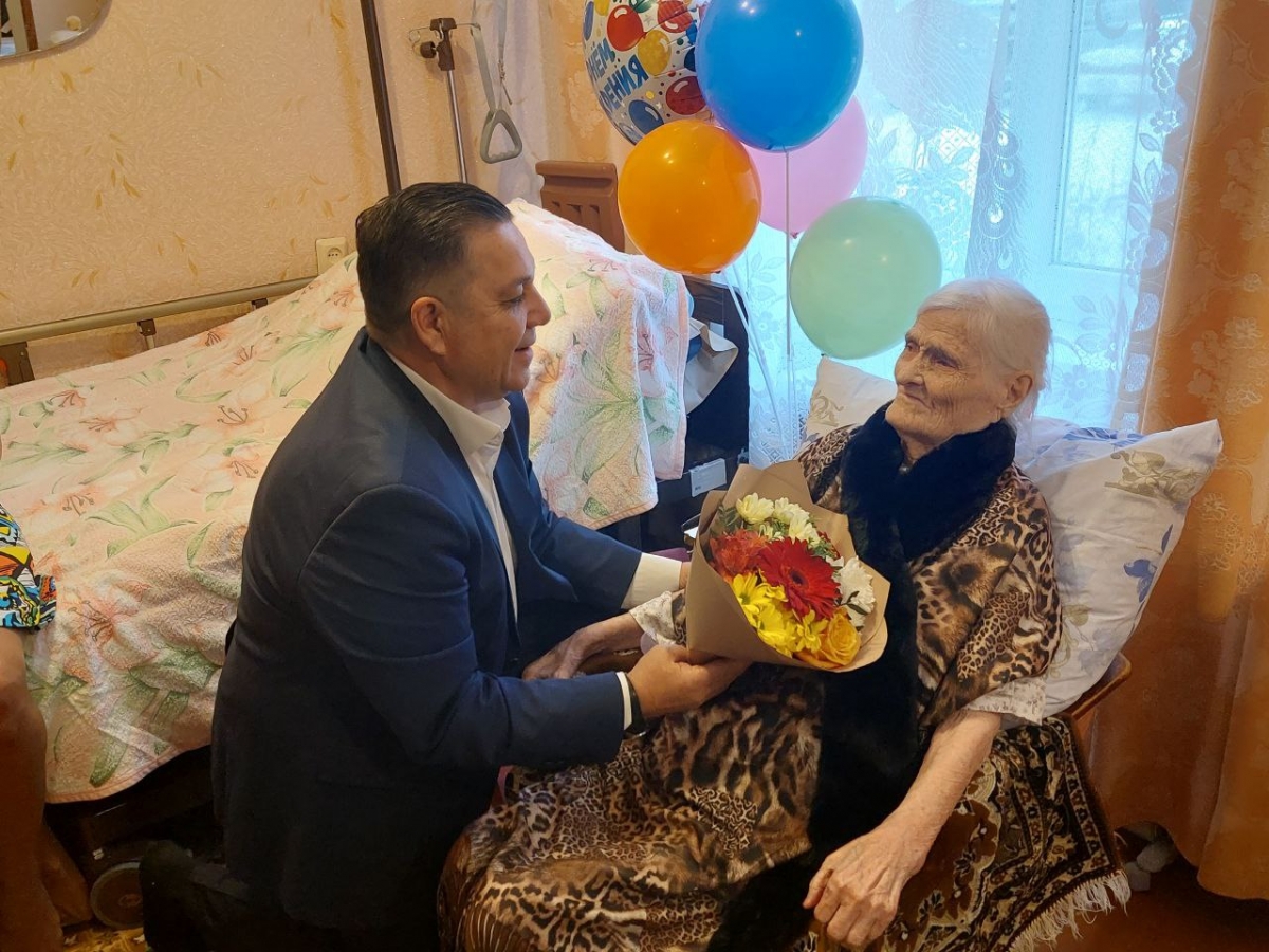 100 лет исполнилось ветерану Великой Отечественной войны Лидии Коробейниковой
