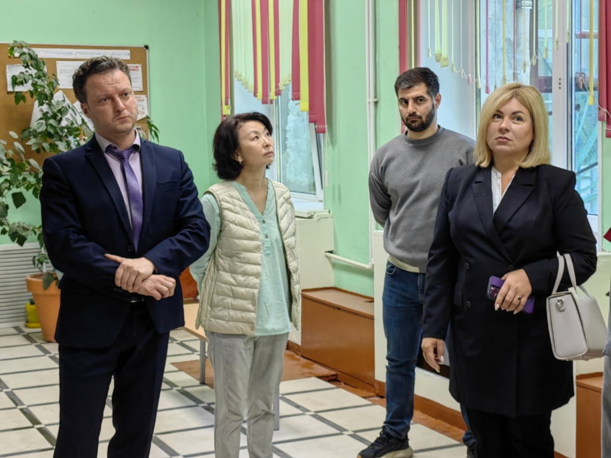 Ход ремонта в Средней школе №9 оценили депутаты