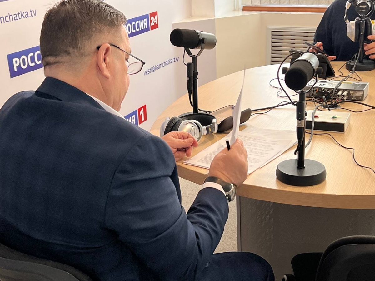 В передаче «Город и горожане» на радиоволнах 102,0 FM Андрей Лиманов поделился актуальными новостями