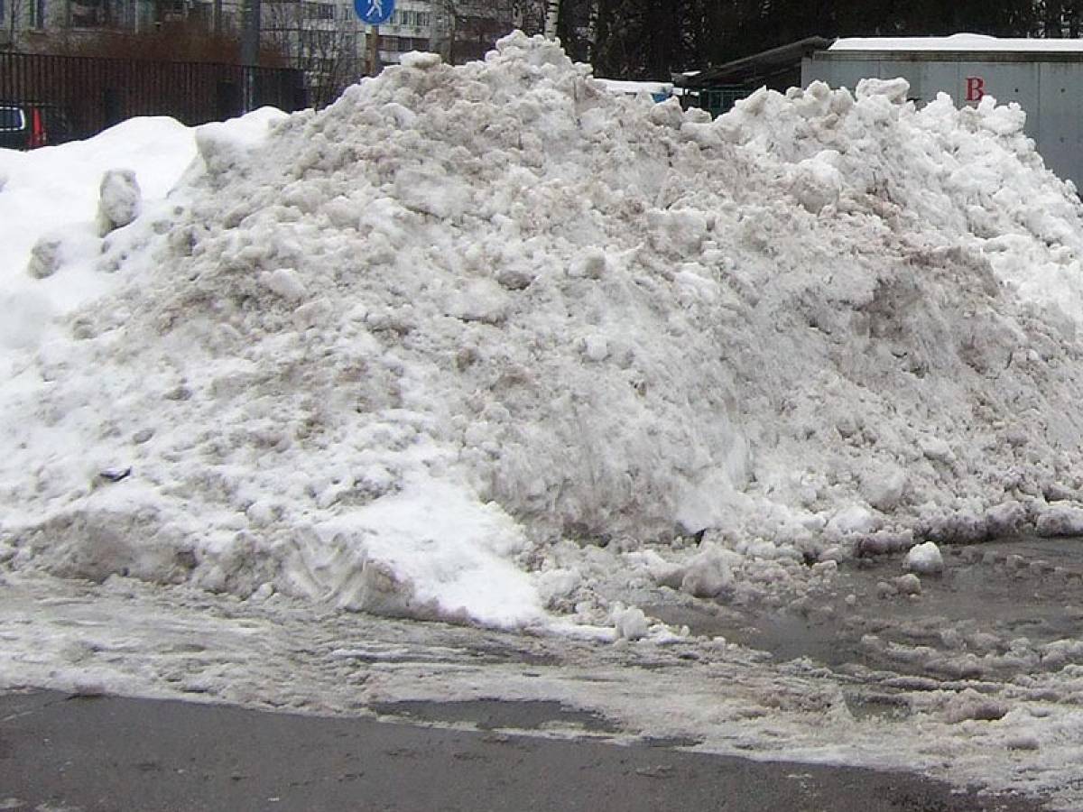 Депутаты взяли под контроль снегоочистку в районе школ №№ 7 и 43 
