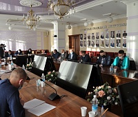 Итоги депутатского часа: в Петропавловске проверят законность размещения вывесок и информационных конструкций на зданиях и сооружениях