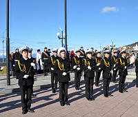 Жители Петропавловска почтили память погибших моряков и рыбаков