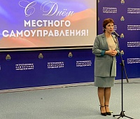 Сотрудников муниципалитета поздравили с Днём местного самоуправления в Петропавловске