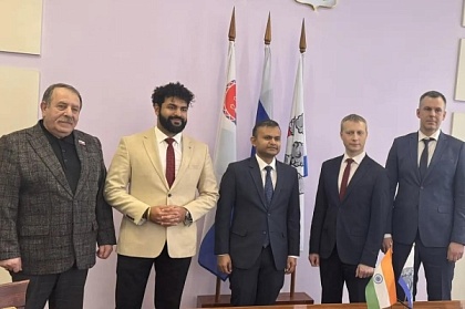 Заместитель председателя Городской Думы Саргис Сароян принял участие во встрече с Генконсулом Индии во Владивостоке Сиддартхом Гауравом