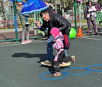 Праздник для детей провели в микрорайоне Горизонт