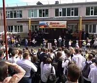 Депутаты Городской Думы поздравили школьников и учителей с Днём знаний