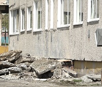 «Единая Россия» взяла под особый контроль монтаж нового фасада крупнейшей школы Петропавловска