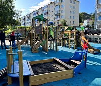 Детская и спортивная площадки построены на улице Автомобилистов