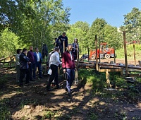 Председатель Городской Думы Андрей Лиманов проверил ход благоустройства пешеходной тропы