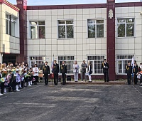 Депутаты Городской Думы поздравили школьников и учителей с Днём знаний