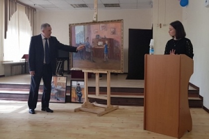 Заместитель председателя Городской Думы Петропавловска Андрей Воровский побывал на защите дипломных работ выпускников отделения живописи