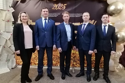 Депутат Городской Думы Дарья Кадачигова поздравила Детскую музыкальную школу №1 с 75-летним юбилеем