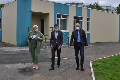 Депутаты Городской Думы Петропавловска помогли заменить уличное покрытие в детском саду № 11