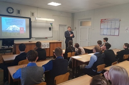 В школах Петропавловска проходят классные часы, посвященные Дню местного самоуправления