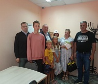 Депутаты Городской Думы поздравили школьников и учителей с Днём знаний