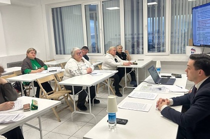 Заместитель председателя Городской Думы Борис Лесков принимает участие в обучении слушателей очередного курса «Школы ЖКХ»