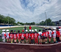 Хоккейный клуб «Кречет» отметил годовщину создания товарищеским матчем