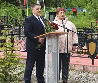 Представители власти и общественности Камчатки почтили память Героя России Александра Попова