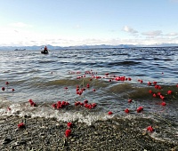 Жители Петропавловска почтили память погибших моряков и рыбаков