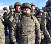 Защитников Родины торжественно провожают на Камчатке