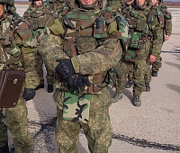 Защитников Родины торжественно провожают на Камчатке