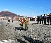 Жители Петропавловска почтили память погибших моряков и рыбаков