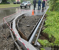 Комиссия оценила ход ремонта на дороге возле станции переливания крови