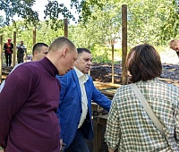 Председатель Городской Думы Андрей Лиманов проверил ход благоустройства пешеходной тропы