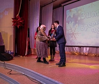 Депутаты Городской Думы поздравили представителей старшего поколения с прошедшими зимними праздниками