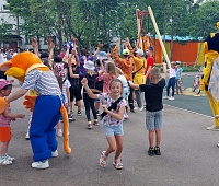 Праздник в преддверии Дня семьи, любви и верности состоялся на детской площадке «Байконур»