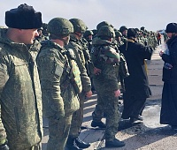 Защитников Родины торжественно провожают на Камчатке