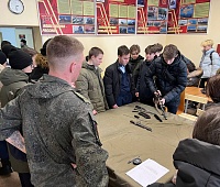 Школьники побывали на экскурсиях в воинских частях