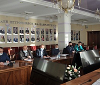Итоги депутатского часа: в Петропавловске проверят законность размещения вывесок и информационных конструкций на зданиях и сооружениях